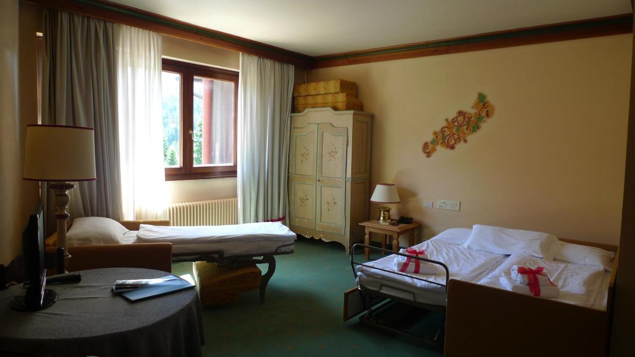 Rta Hotel Catturani Мадона ди Кампильо Екстериор снимка
